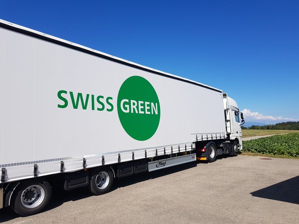 Seitenansicht Swissgreen Lastwagen LKW